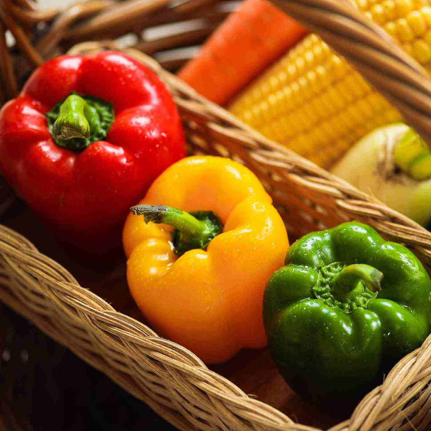 Rote gruene und gelbe Paprikas Fun Fact Produkt Paprikasamenoel online kaufen bei Genussio